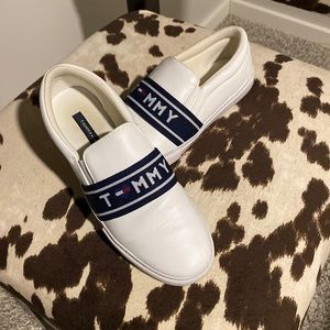 Womens Tommy Hilfiger shoes size 7
